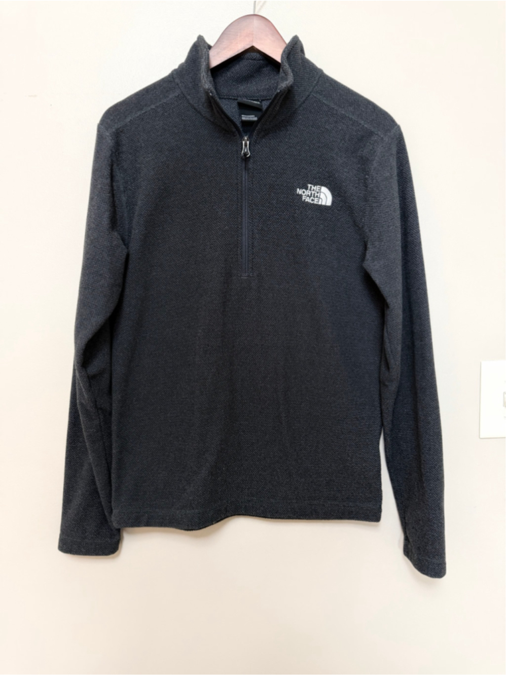 North Face Quarter-Zip Jacket - Picture 3 of 6